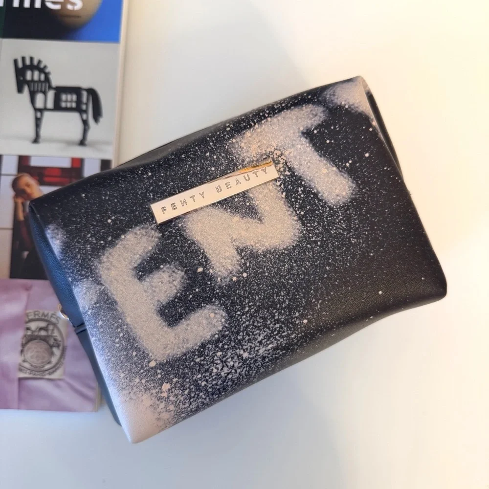 Fenty‎ Beauty Zip Cosmetic Bag